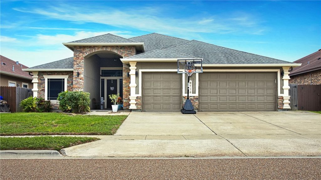 6714 Battery Park Ct, Corpus Christi, TX 78414