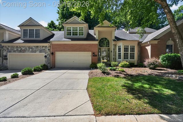39643 Southwind Lane 13, Northville Township, MI 48168