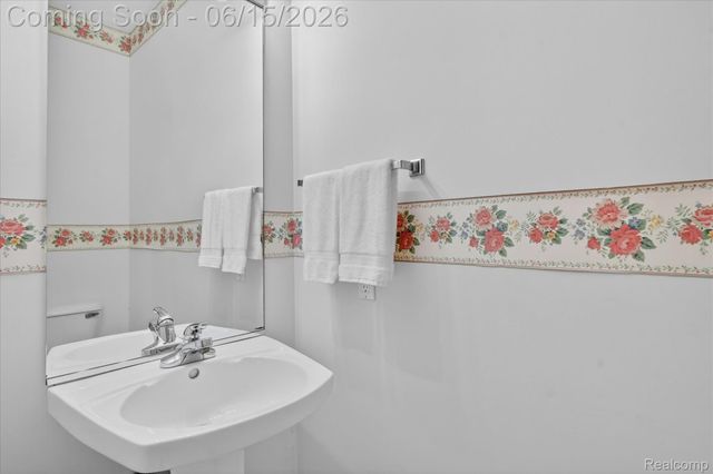 39643 Southwind Lane 13, Northville Township, MI 48168