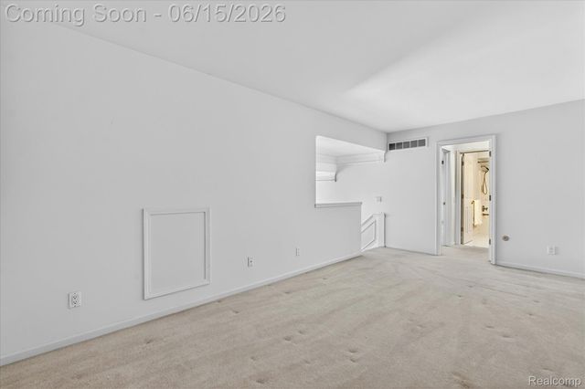 39643 Southwind Lane 13, Northville Township, MI 48168