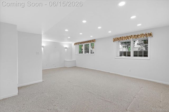 39643 Southwind Lane 13, Northville Township, MI 48168