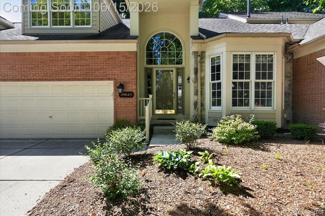 39643 Southwind Lane 13, Northville Township, MI 48168