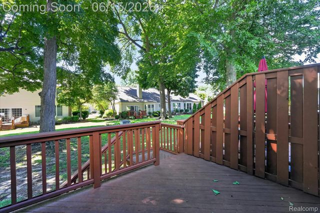 39643 Southwind Lane 13, Northville Township, MI 48168