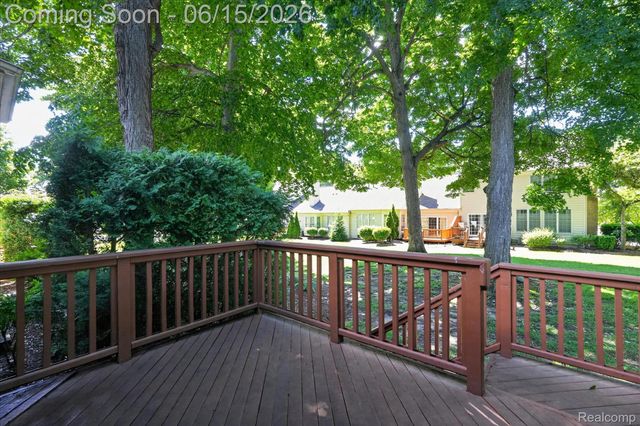 39643 Southwind Lane 13, Northville Township, MI 48168