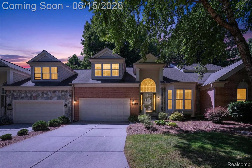 39643 Southwind Lane 13, Northville Township, MI 48168