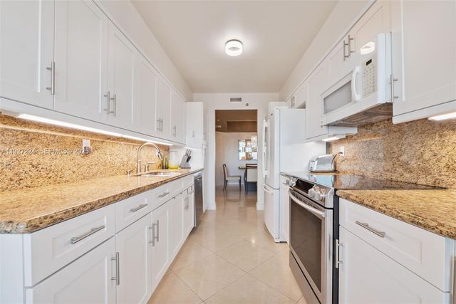 3598 Yacht Club Drive 1804, Aventura, FL 33180