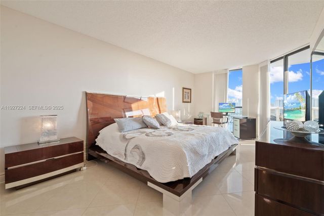 3598 Yacht Club Drive 1804, Aventura, FL 33180