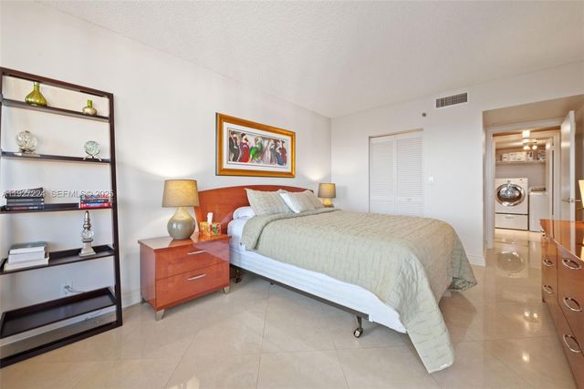 3598 Yacht Club Drive 1804, Aventura, FL 33180