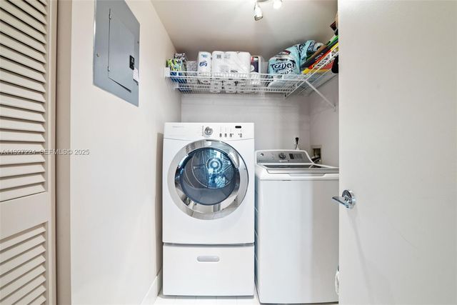 3598 Yacht Club Drive 1804, Aventura, FL 33180