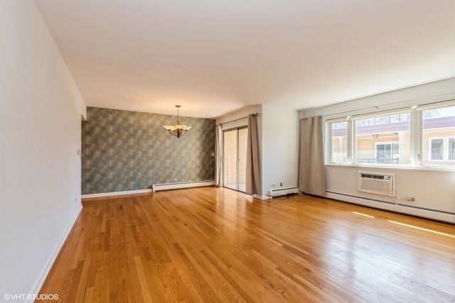 3552 N Oleander Avenue 205, Chicago, IL 60634