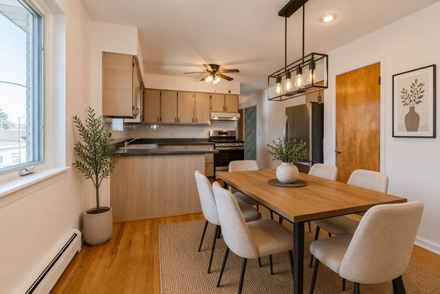 3552 N Oleander Avenue 205, Chicago, IL 60634