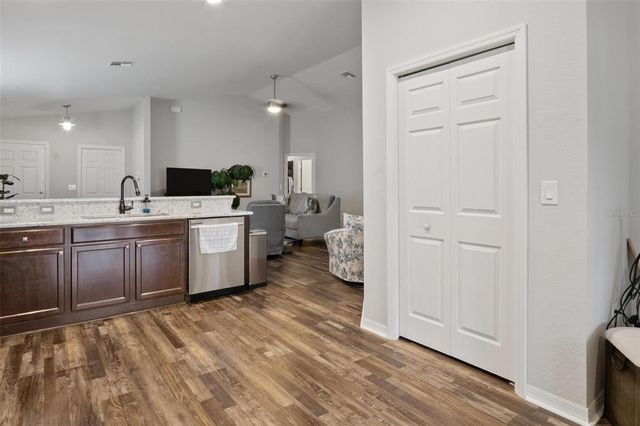 418 ST GEORGES CIRCLE, Eagle Lake, FL 33839