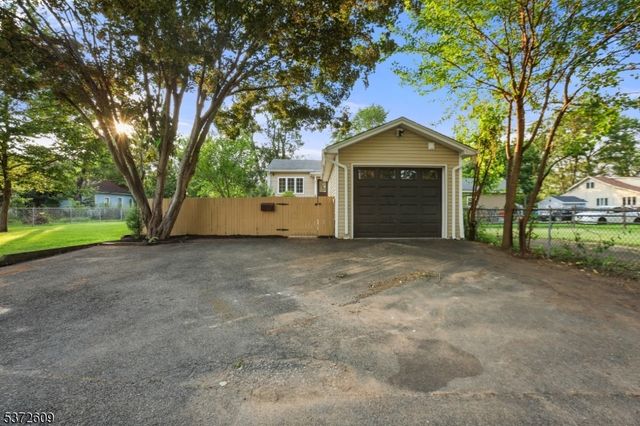 80 Woodcliffe Ave, Little Falls Twp., NJ 07424