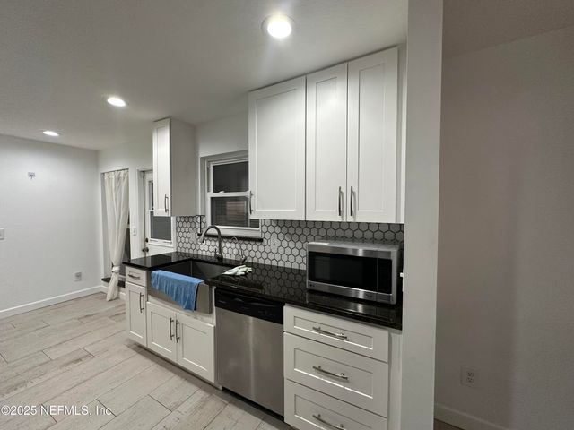 7335 FLORAL RIDGE Drive, Jacksonville, FL 32277