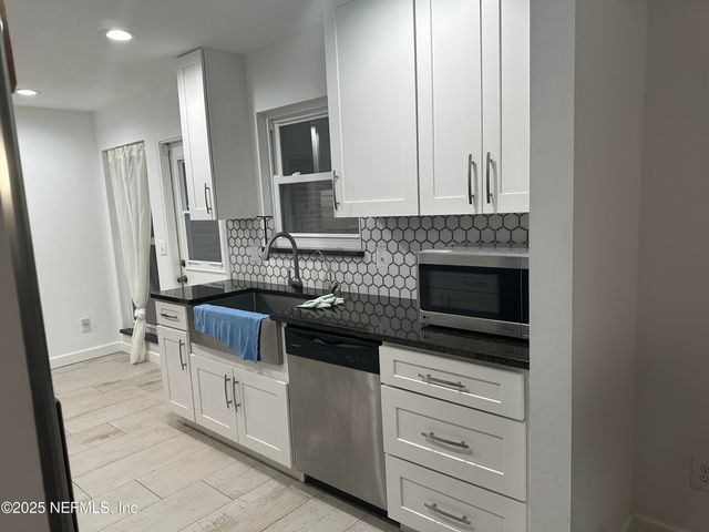 7335 FLORAL RIDGE Drive, Jacksonville, FL 32277