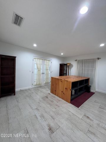 7335 FLORAL RIDGE Drive, Jacksonville, FL 32277