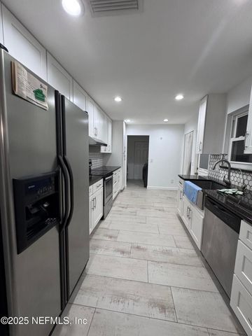 7335 FLORAL RIDGE Drive, Jacksonville, FL 32277