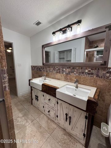 7335 FLORAL RIDGE Drive, Jacksonville, FL 32277