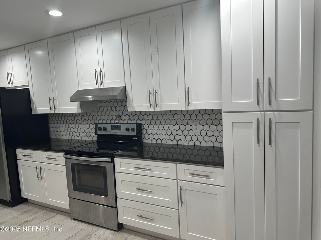 7335 FLORAL RIDGE Drive, Jacksonville, FL 32277