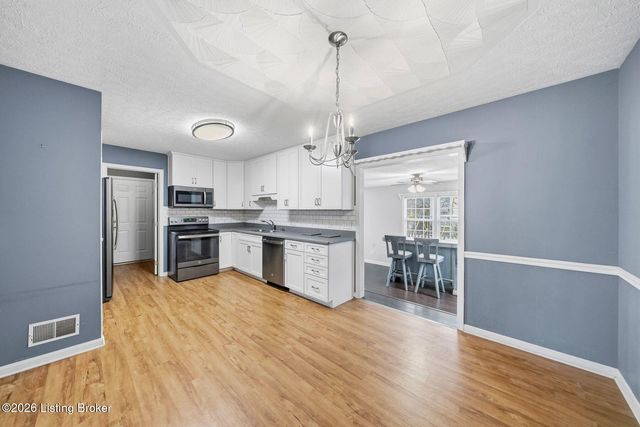 10514 Grecian Rd, Louisville, KY 40272