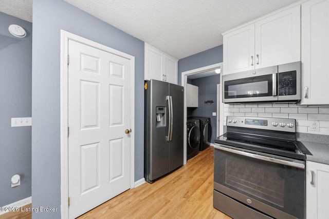 10514 Grecian Rd, Louisville, KY 40272