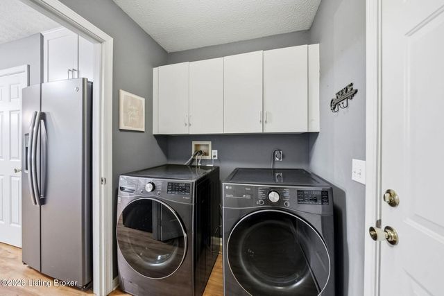 10514 Grecian Rd, Louisville, KY 40272