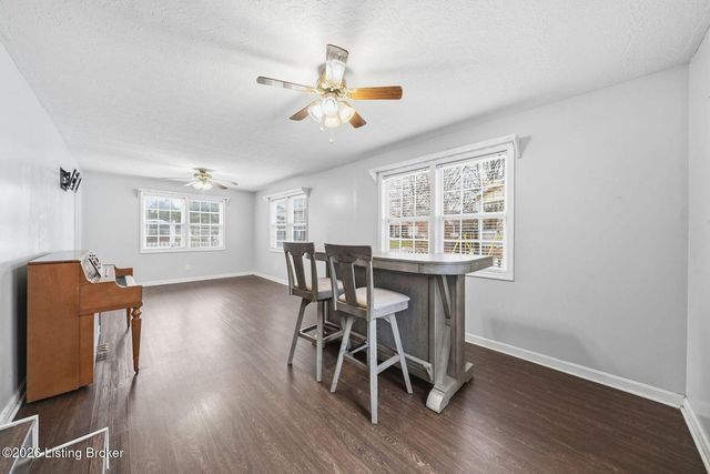 10514 Grecian Rd, Louisville, KY 40272