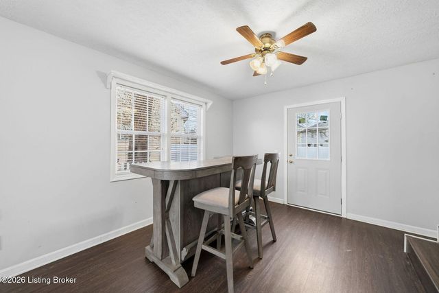 10514 Grecian Rd, Louisville, KY 40272