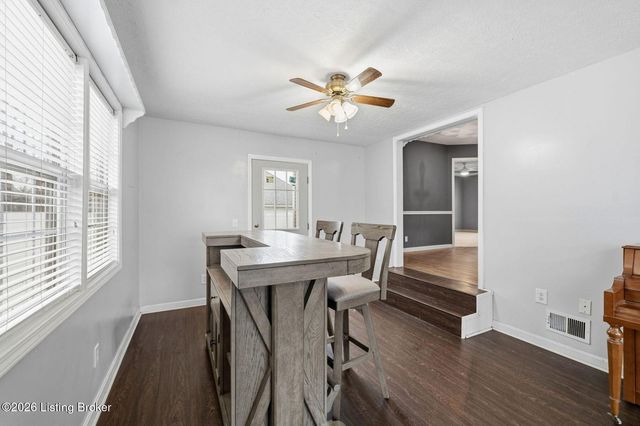 10514 Grecian Rd, Louisville, KY 40272