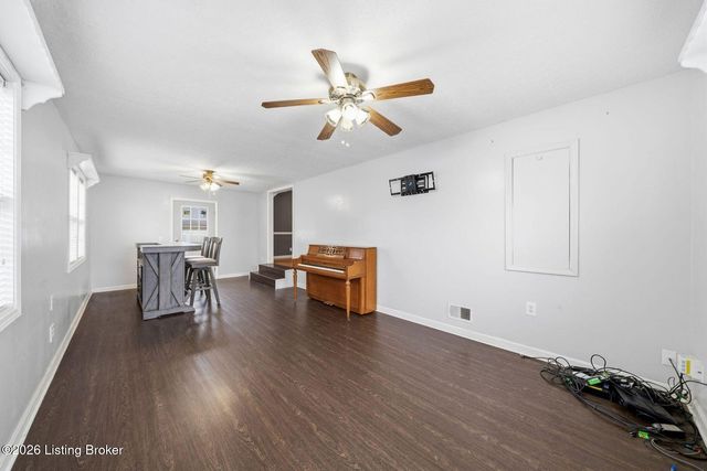 10514 Grecian Rd, Louisville, KY 40272