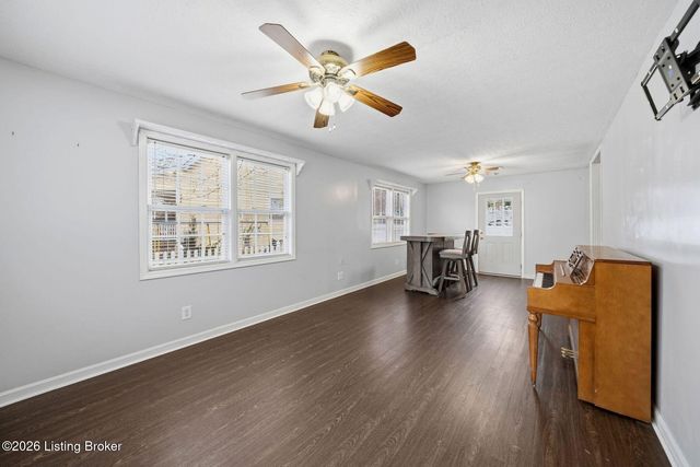 10514 Grecian Rd, Louisville, KY 40272