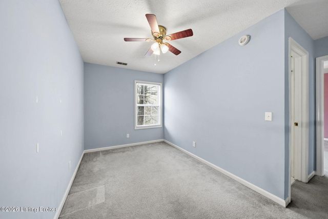 10514 Grecian Rd, Louisville, KY 40272