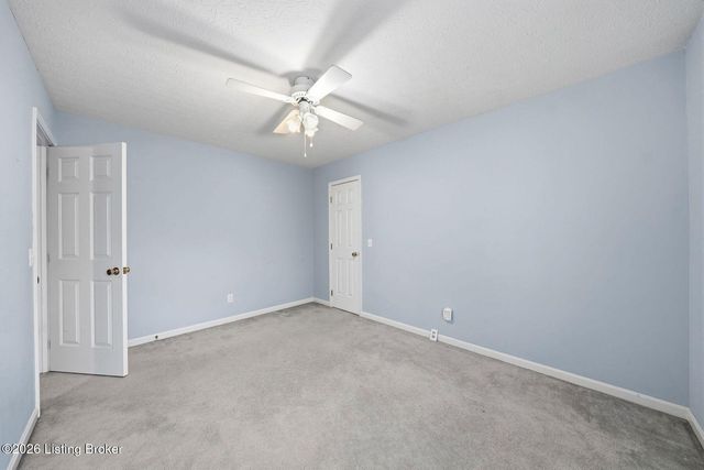 10514 Grecian Rd, Louisville, KY 40272