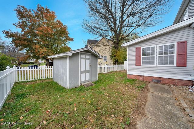 10514 Grecian Rd, Louisville, KY 40272