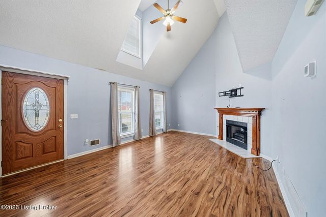 10514 Grecian Rd, Louisville, KY 40272