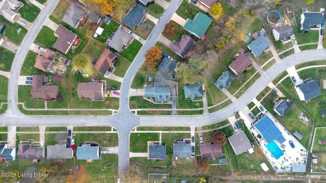 10514 Grecian Rd, Louisville, KY 40272