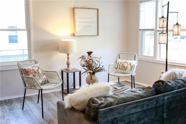 527 Price ST, Hampton, VA 23663