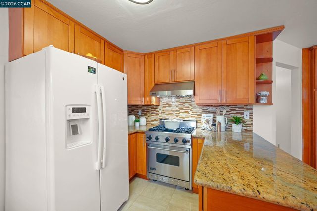 1833 Helena Dr, Concord, CA 94521