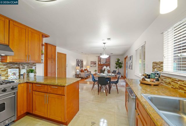 1833 Helena Dr, Concord, CA 94521