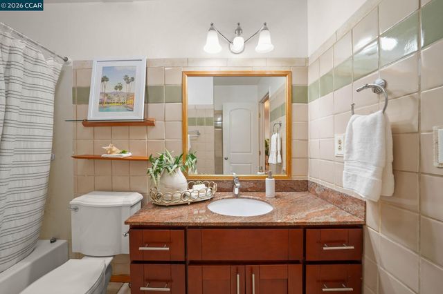 1833 Helena Dr, Concord, CA 94521