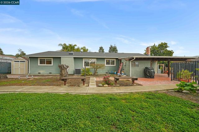 1833 Helena Dr, Concord, CA 94521