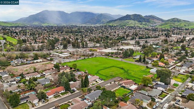 1833 Helena Dr, Concord, CA 94521