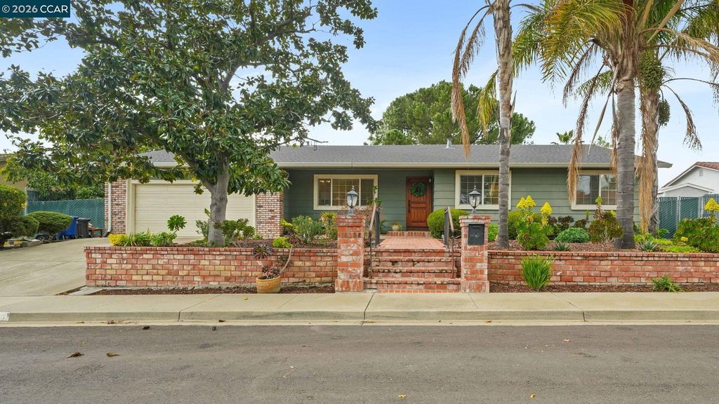 1833 Helena Dr, Concord, CA 94521