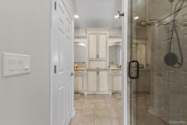 3301 Mann Road, Waterford Charter Township, MI 48346
