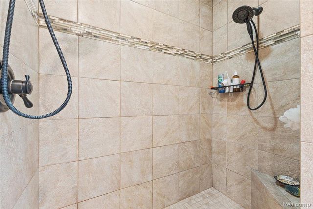 3301 Mann Road, Waterford Charter Township, MI 48346