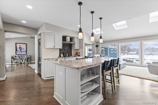3301 Mann Road, Waterford Charter Township, MI 48346