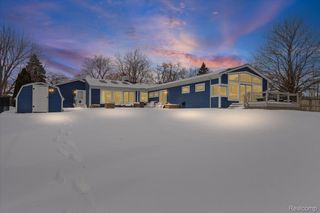 3301 Mann Road, Waterford Charter Township, MI 48346