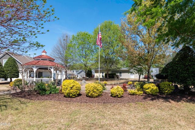 3818 Heritage Spring Circle, Wake Forest, NC 27587