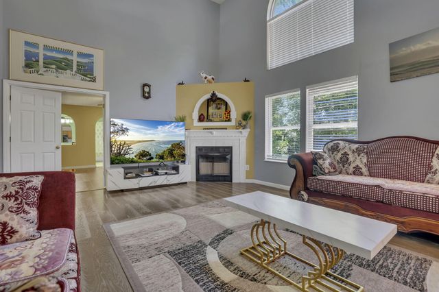 87 Knights Bridge Drive W, Pickerington, OH 43147