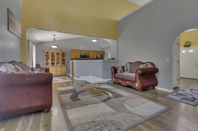 87 Knights Bridge Drive W, Pickerington, OH 43147